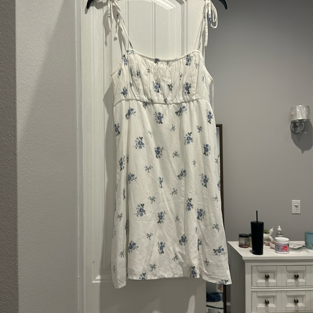hollister sun dress never worn